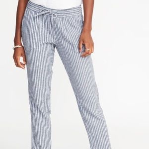 Mid rise Linen blend crop pants